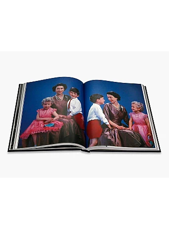 Queen Elizabeth II. A Photographic Portrait