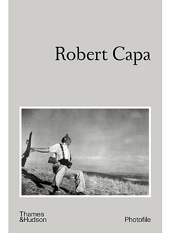 Robert Capa. Photofile
