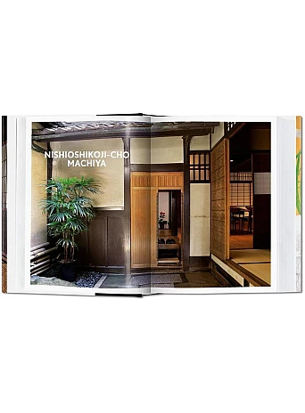 Living in Japan. 45th Ed.