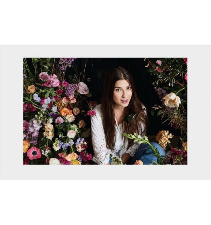 Living with Flowers : Blooms & Bouquets for the Home Living with Flowers : Blooms & Bouquets for the Home